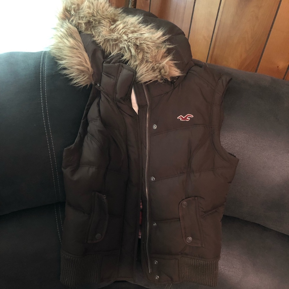 Hollister puffer vest